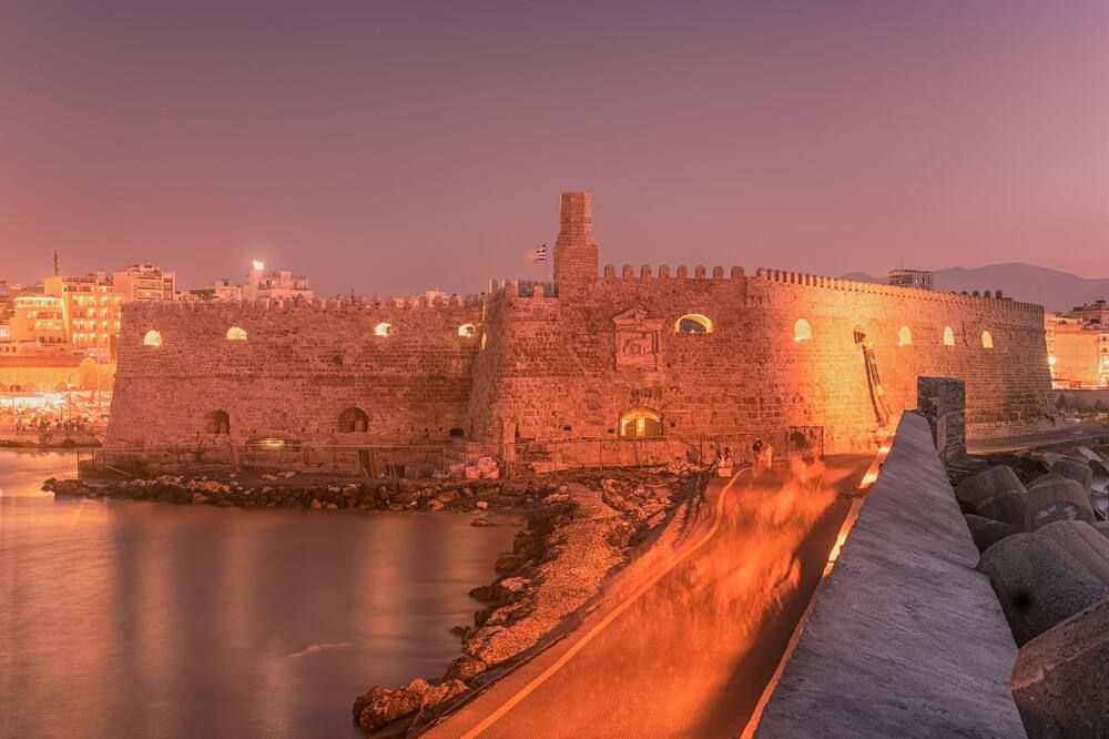 אחר תמונה