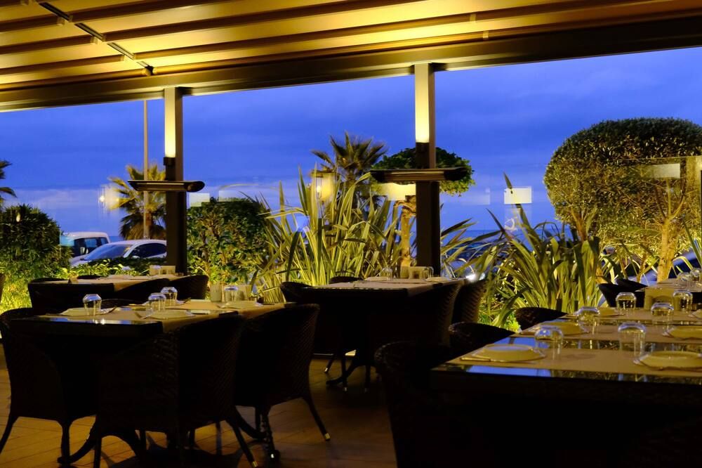 מסעדה תמונה