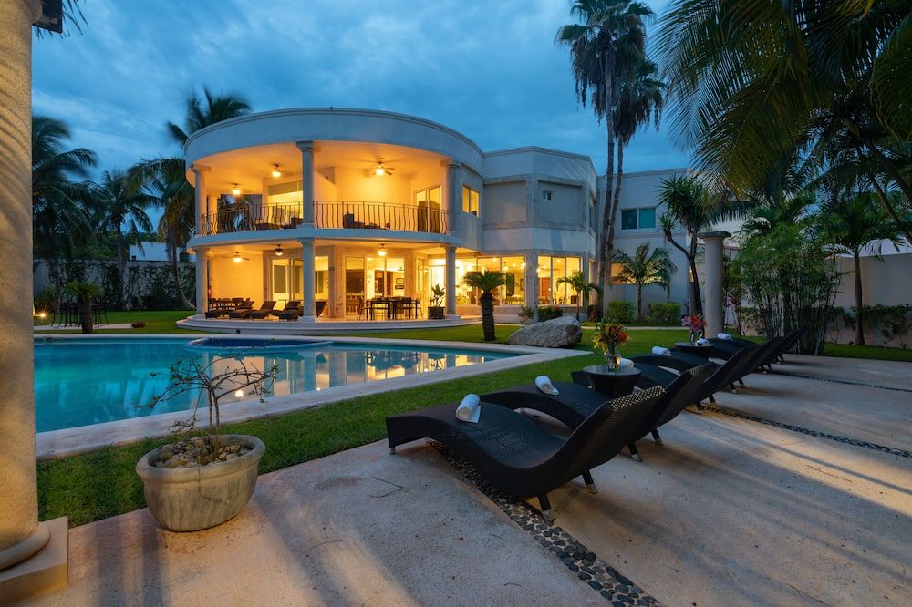 בריכה תמונה