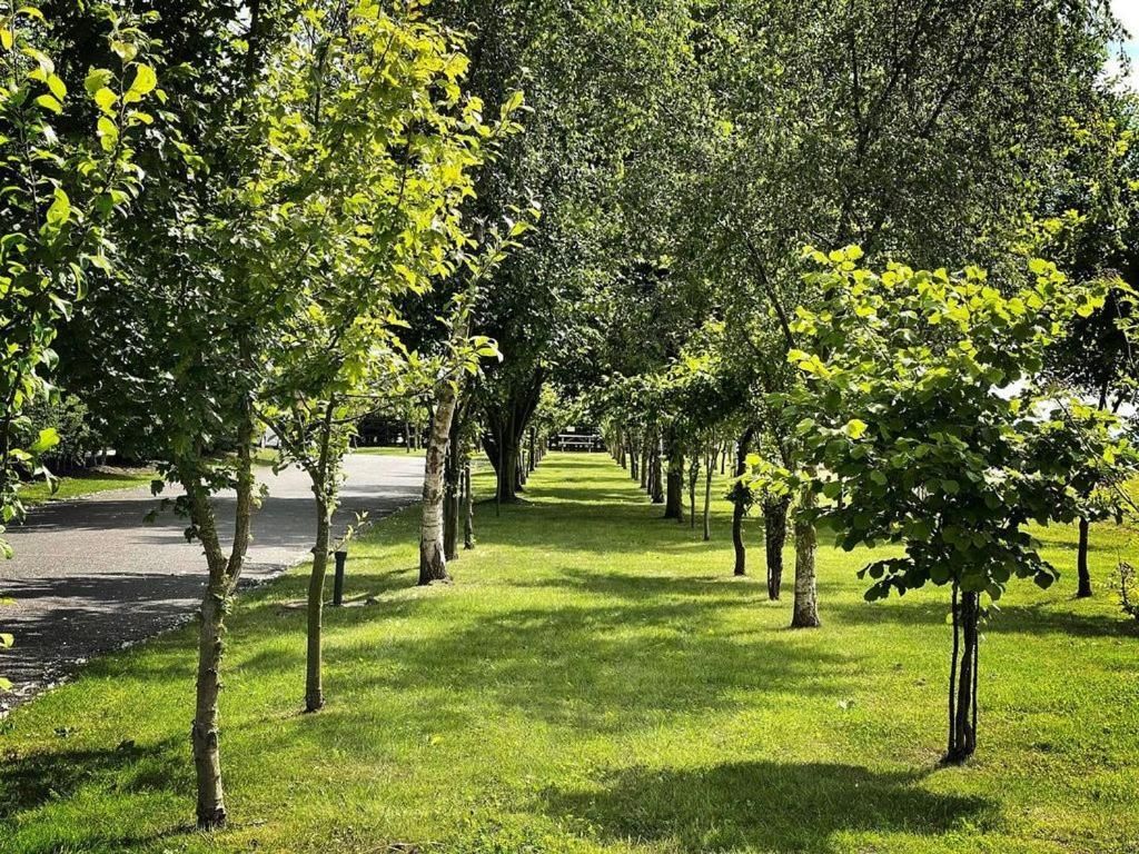 נוף חיצוני תמונה