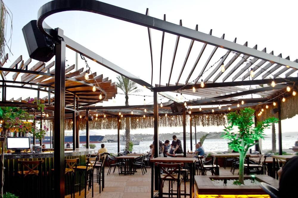 מסעדה תמונה