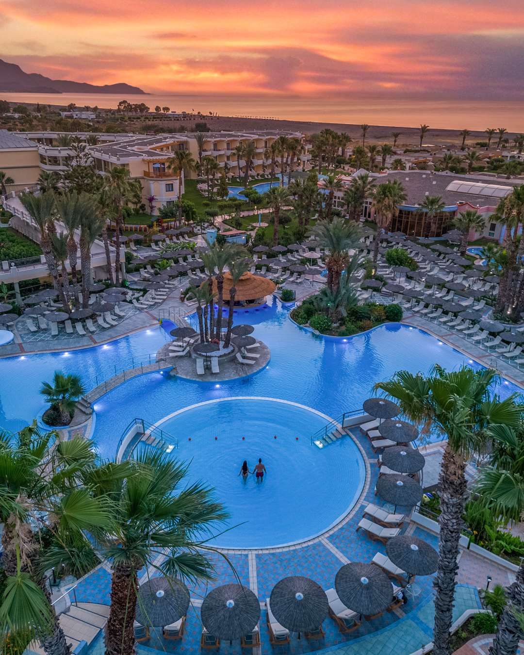 בריכה תמונה