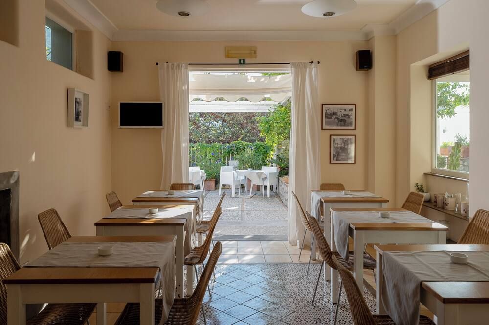 מסעדה תמונה