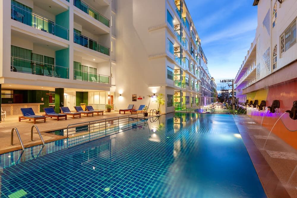 בריכה תמונה