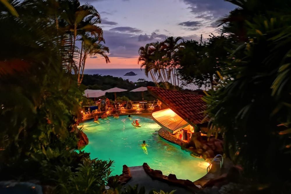 בריכה תמונה