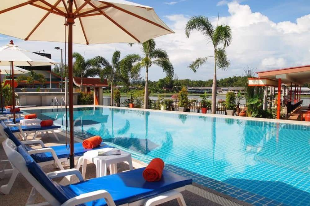 בריכה תמונה