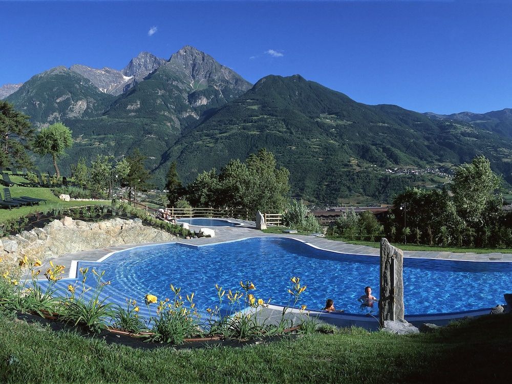 בריכה תמונה