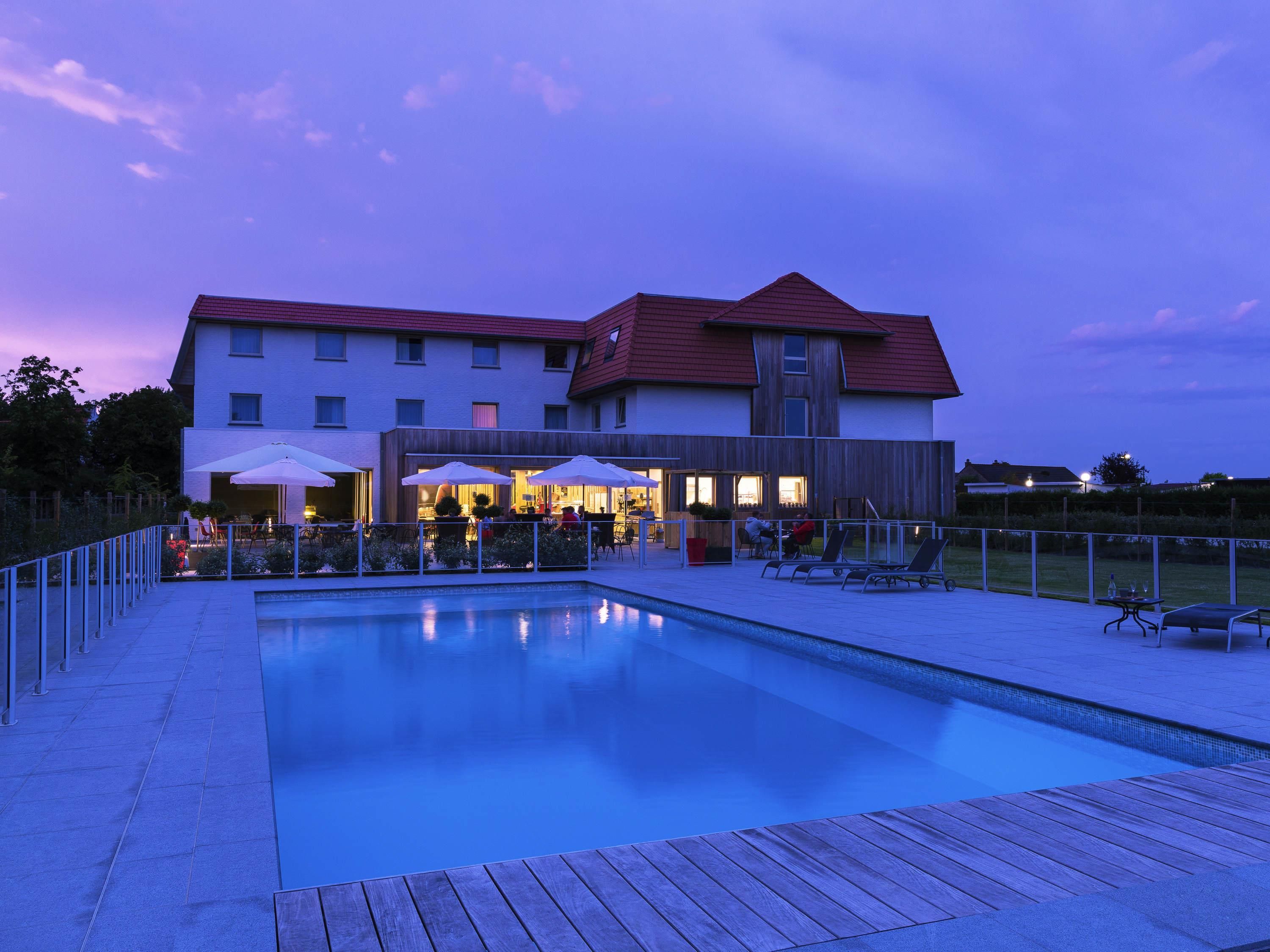 בריכה תמונה