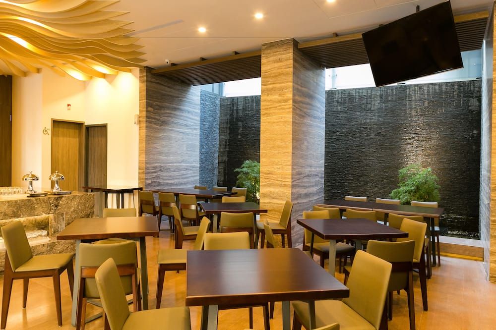 מסעדה תמונה