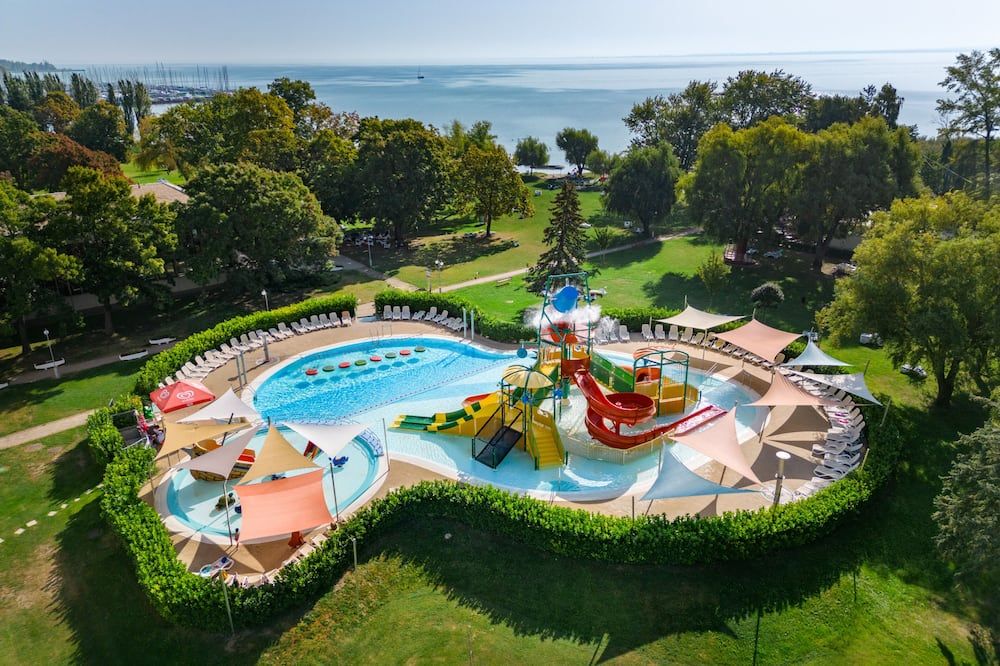 בריכה תמונה