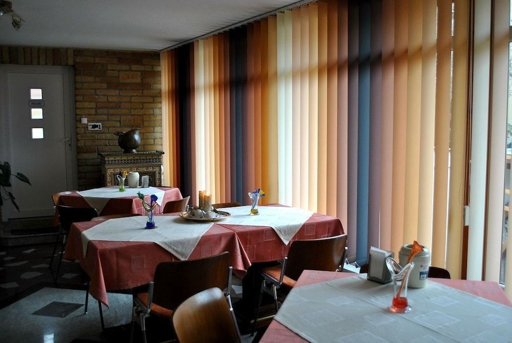 מסעדה תמונה