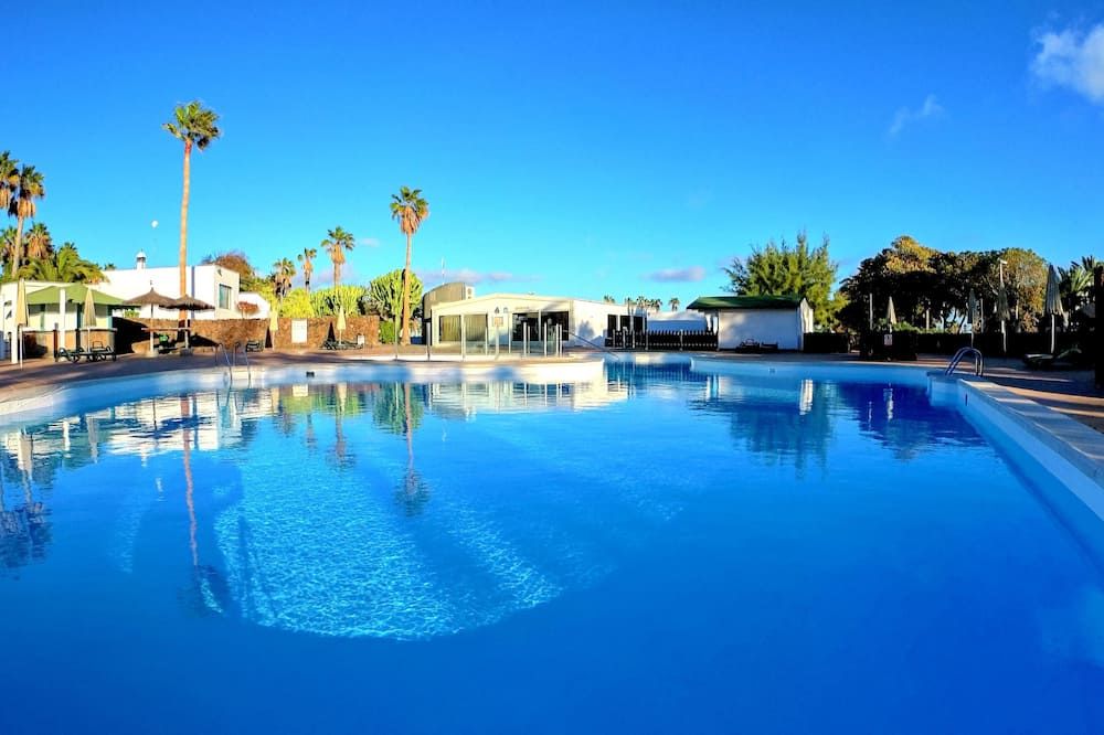 בריכה תמונה