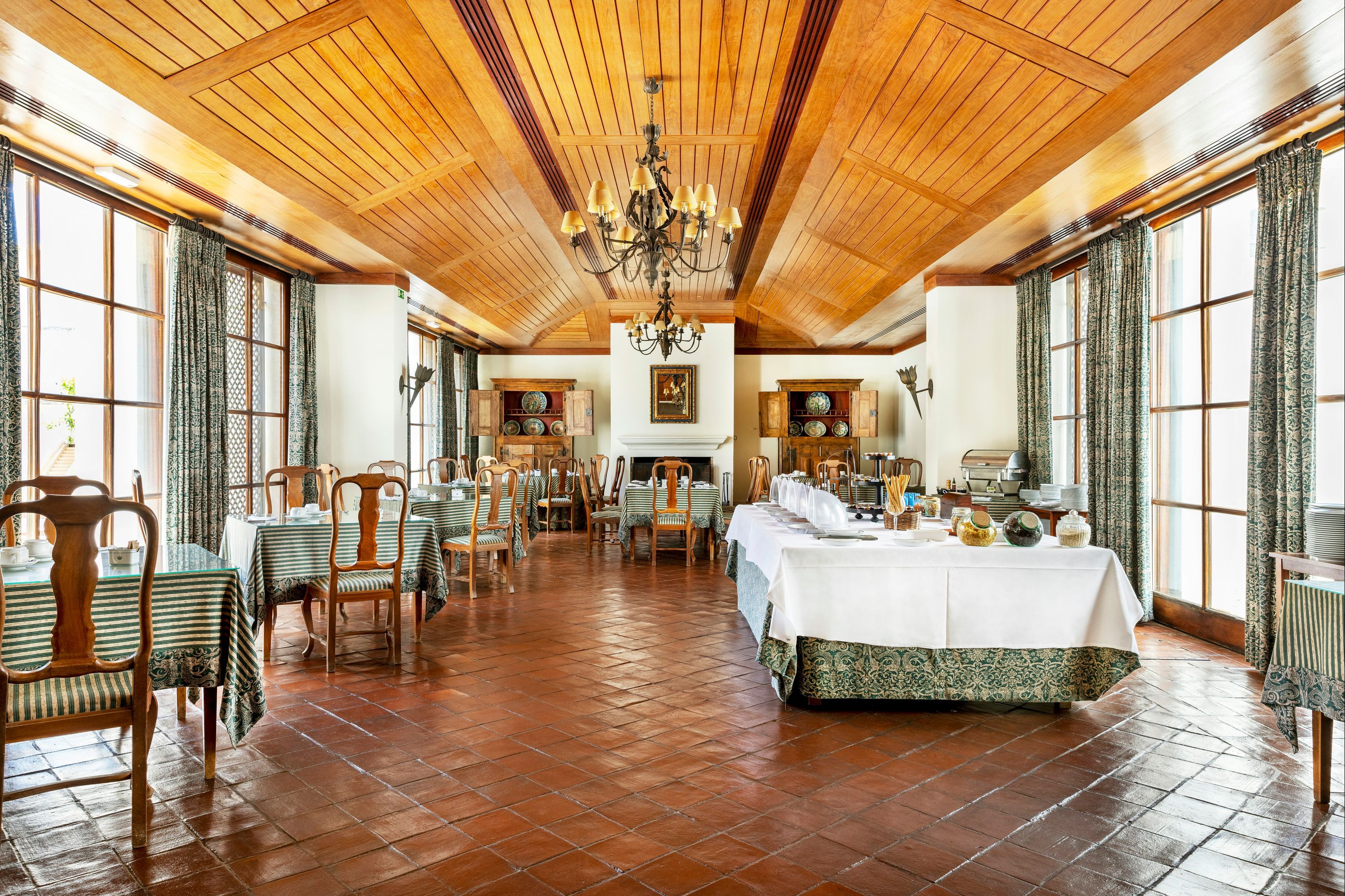 מסעדה תמונה