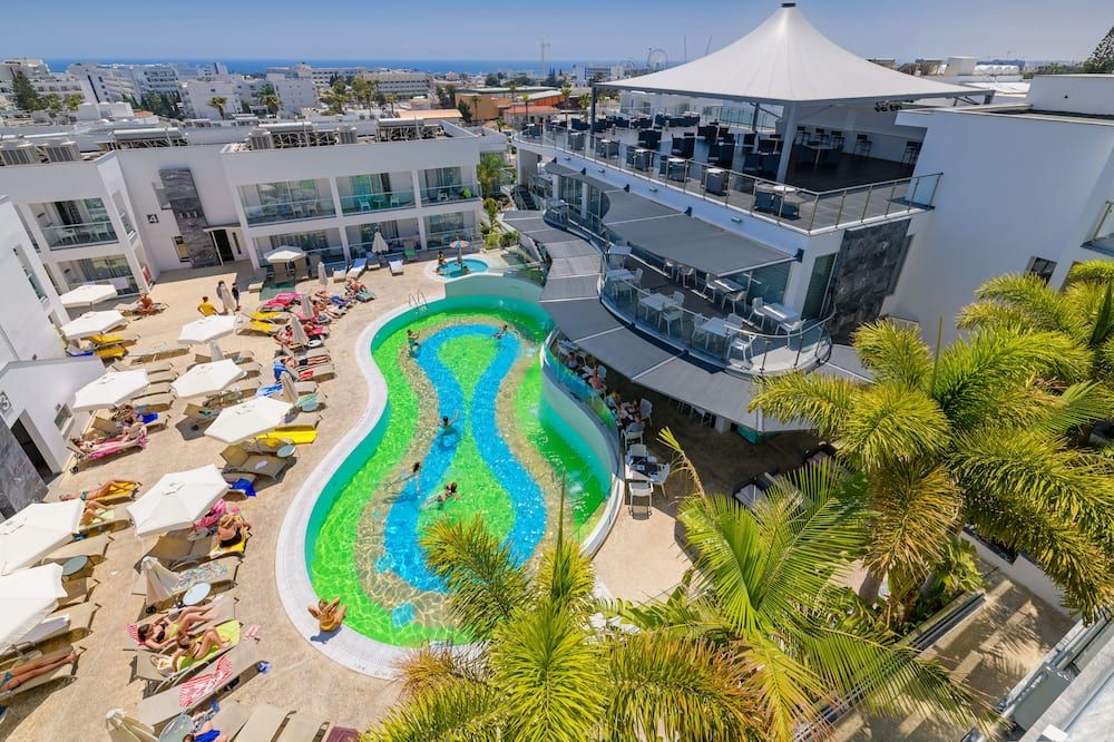 בריכה תמונה