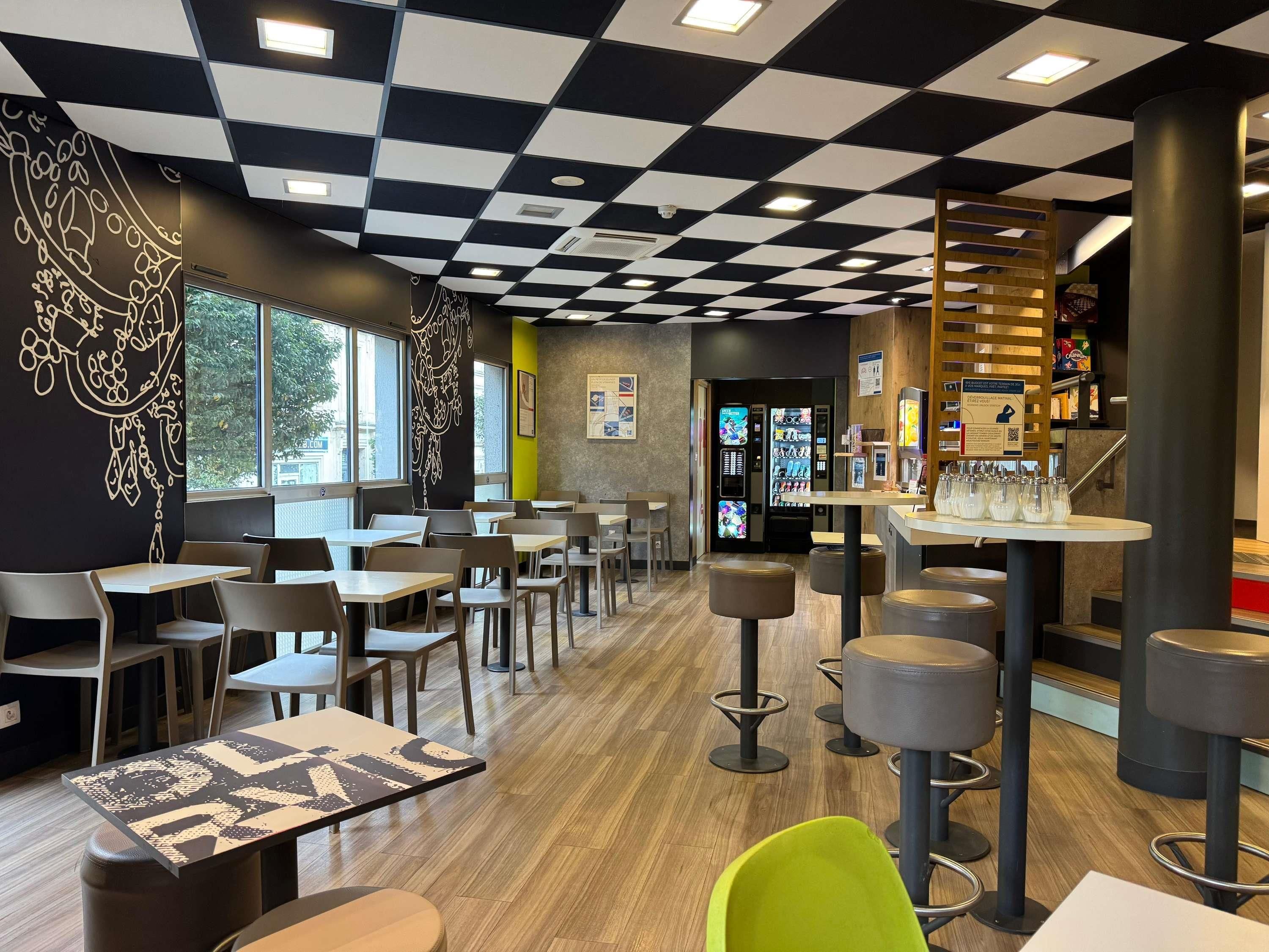 מסעדה תמונה