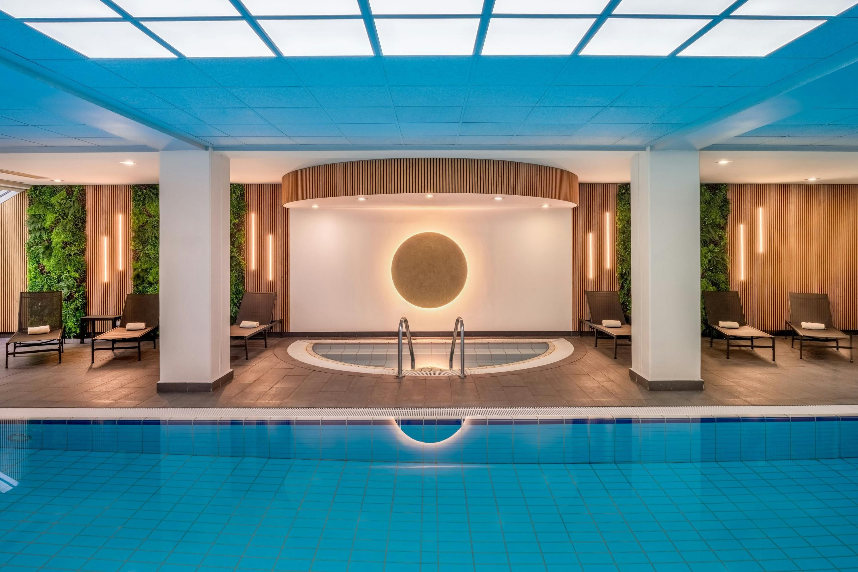 בריכה תמונה