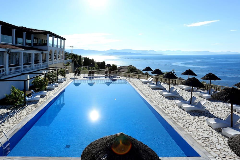 בריכה תמונה