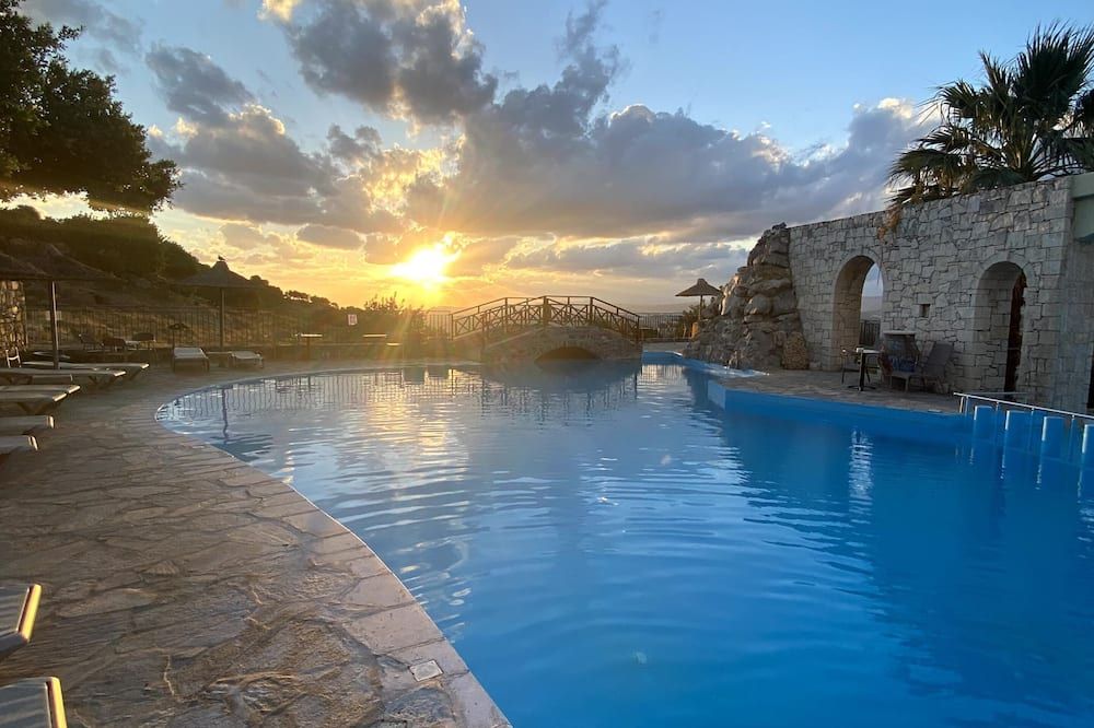 בריכה תמונה