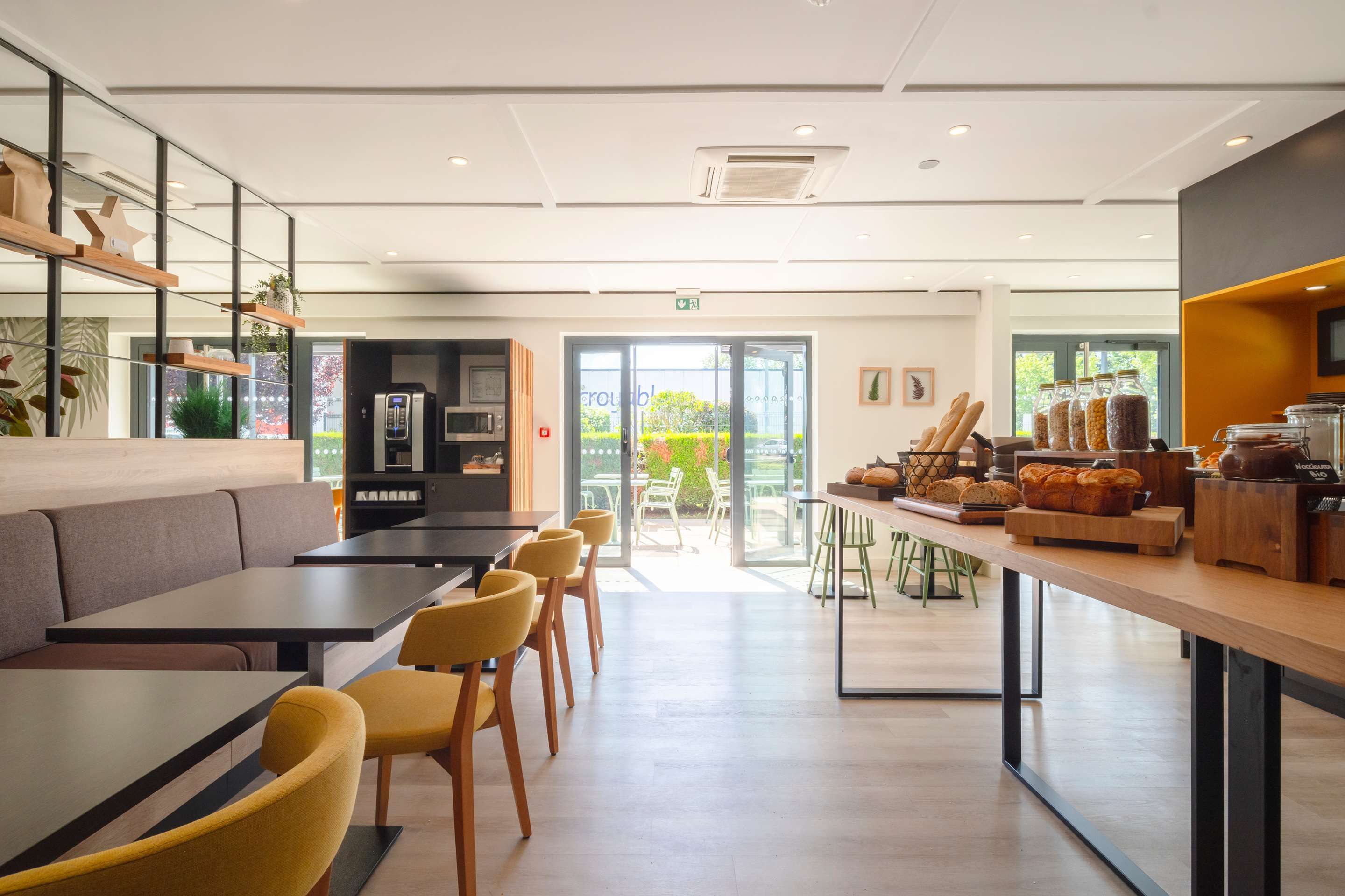 מסעדה תמונה