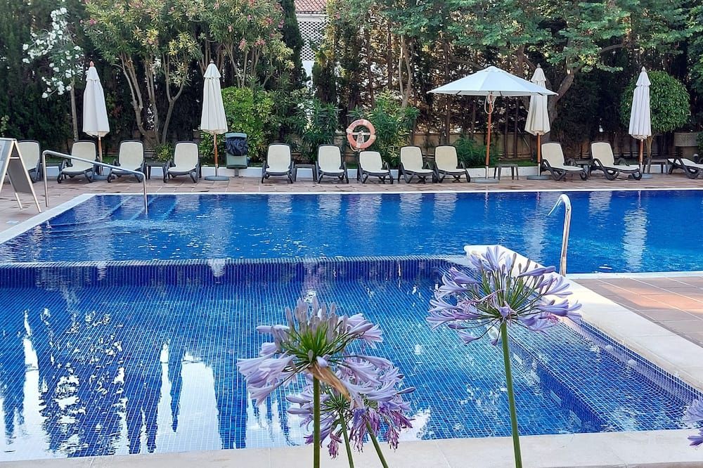 בריכה תמונה