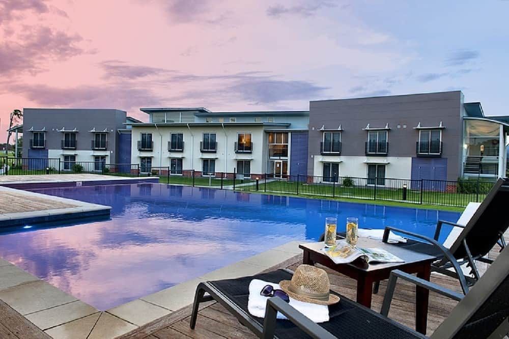 בריכה תמונה