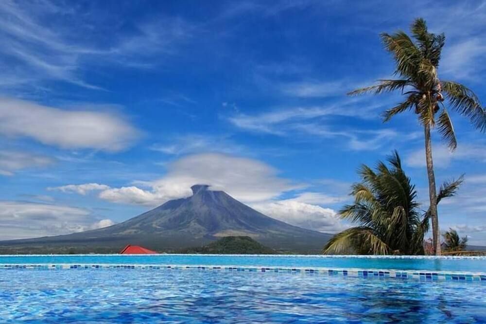 בריכה תמונה