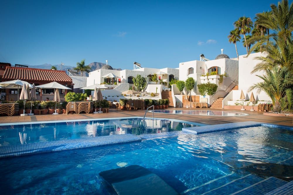 בריכה תמונה