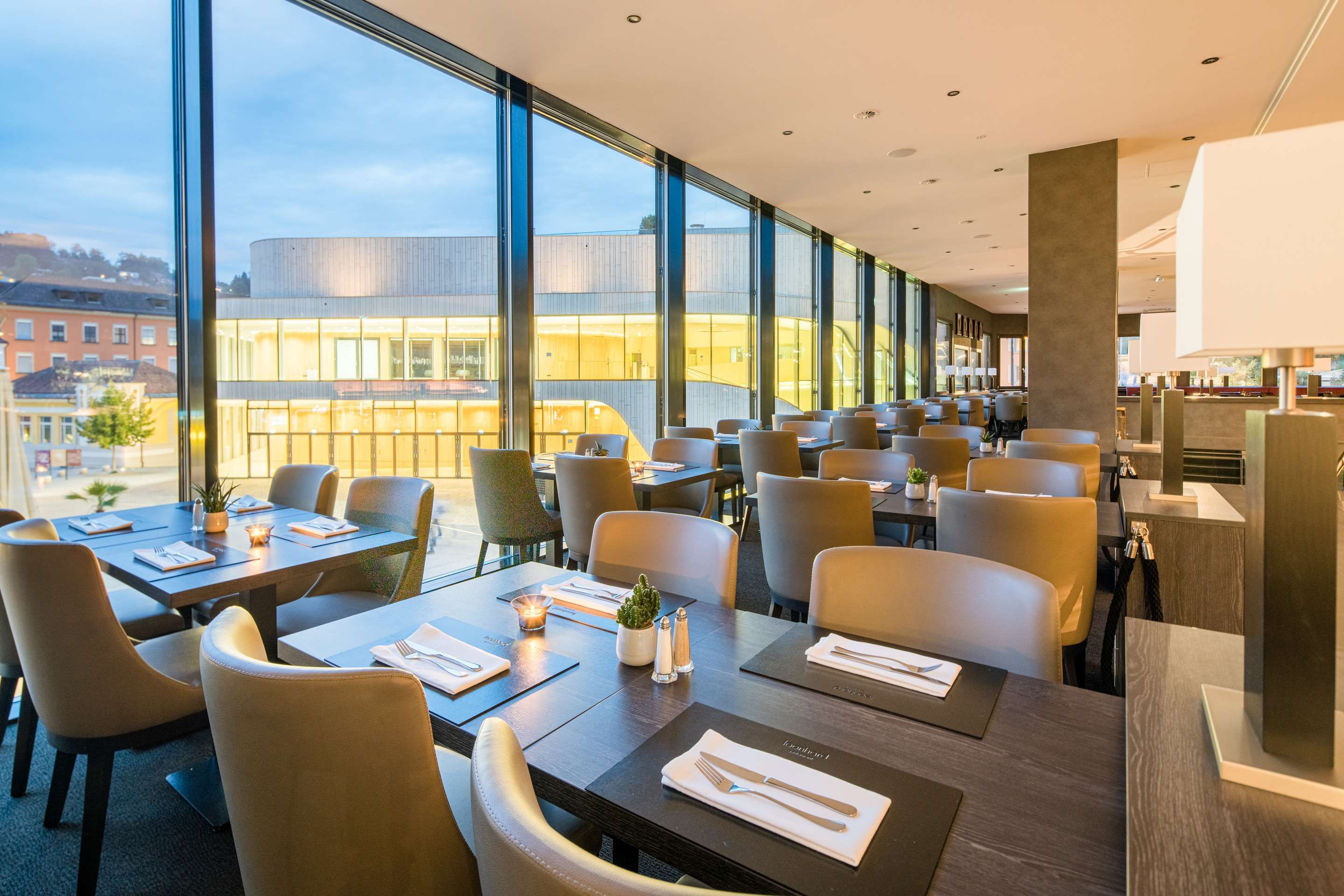 מסעדה תמונה