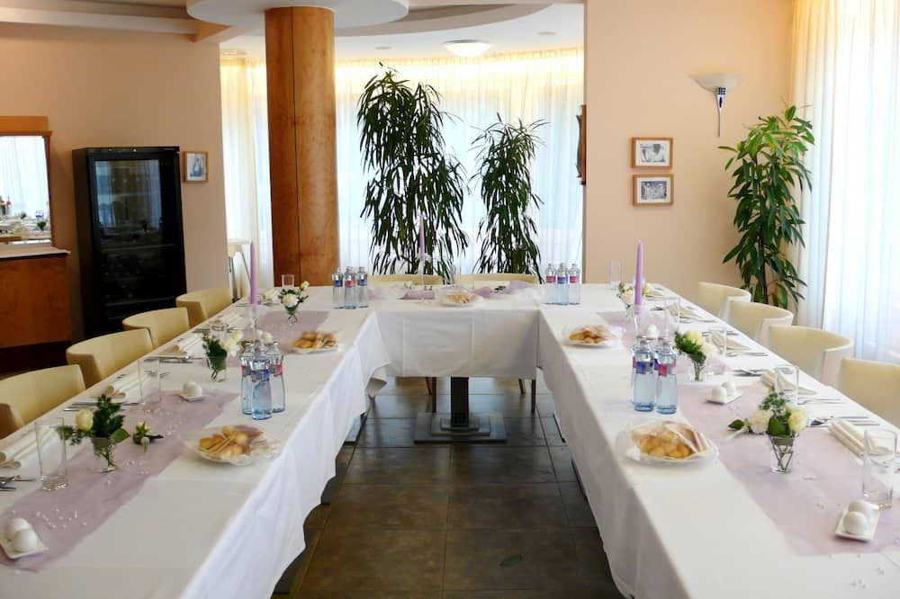 אחר