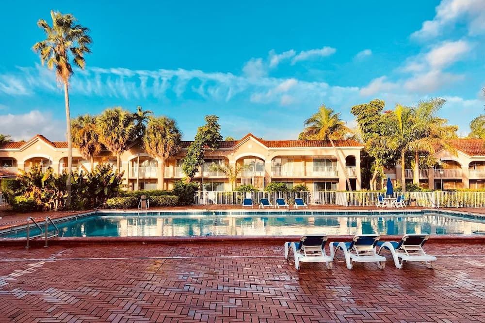 בריכה תמונה