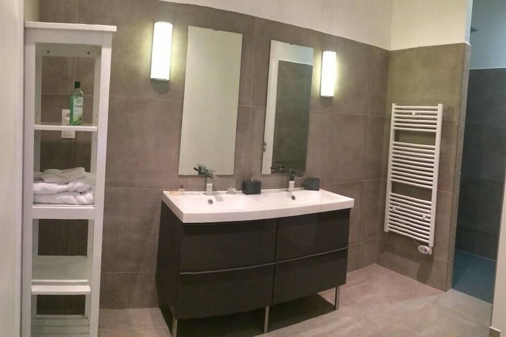 חדר רחצה