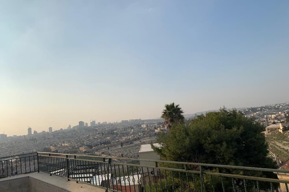 אחר