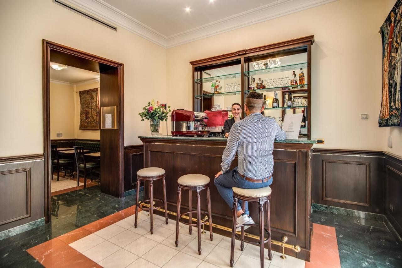 בר