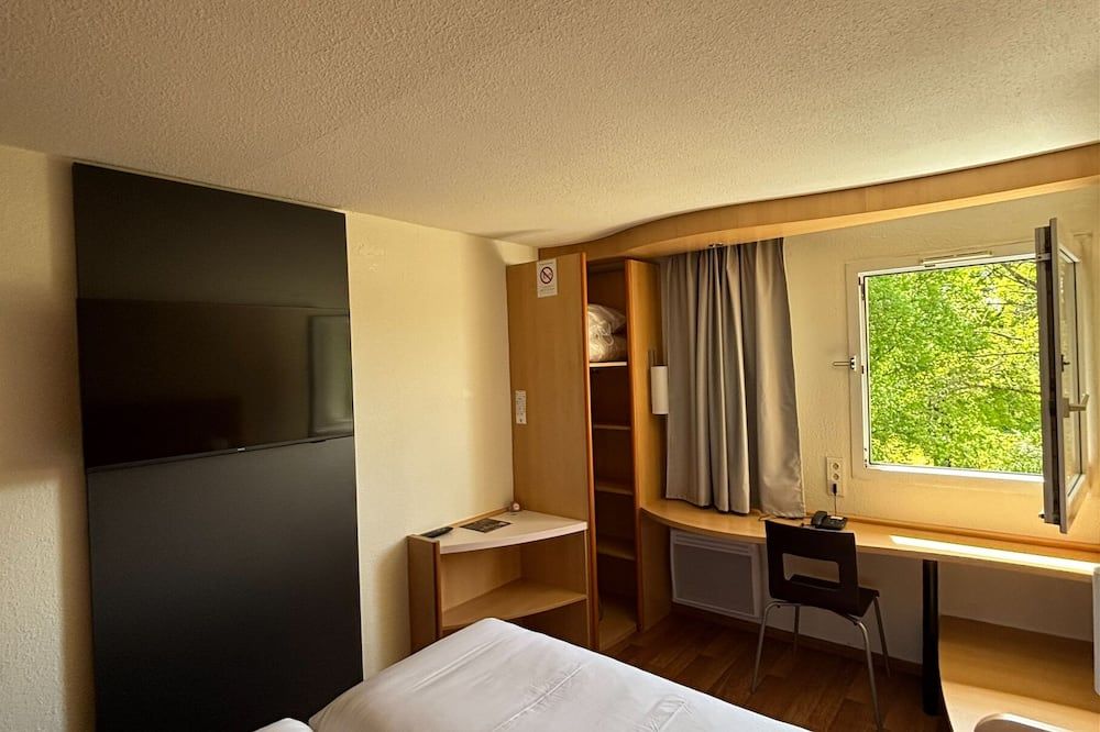 אחר