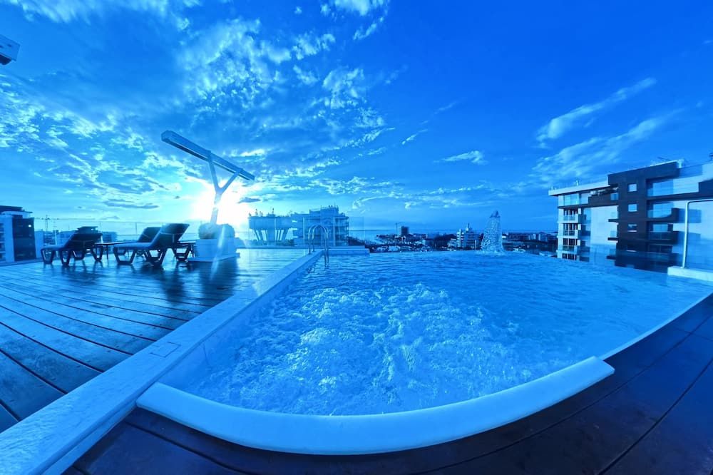 בריכה תמונה