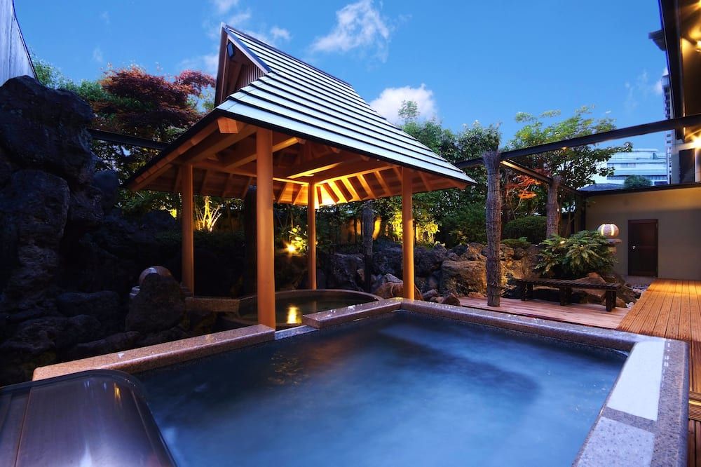 בריכה תמונה