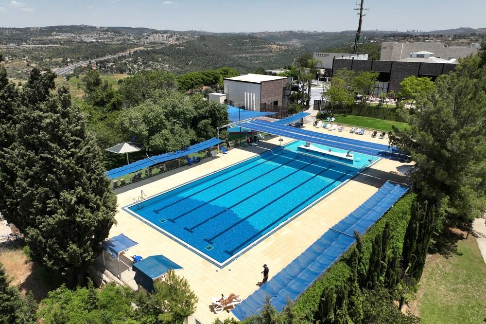 בריכה תמונה