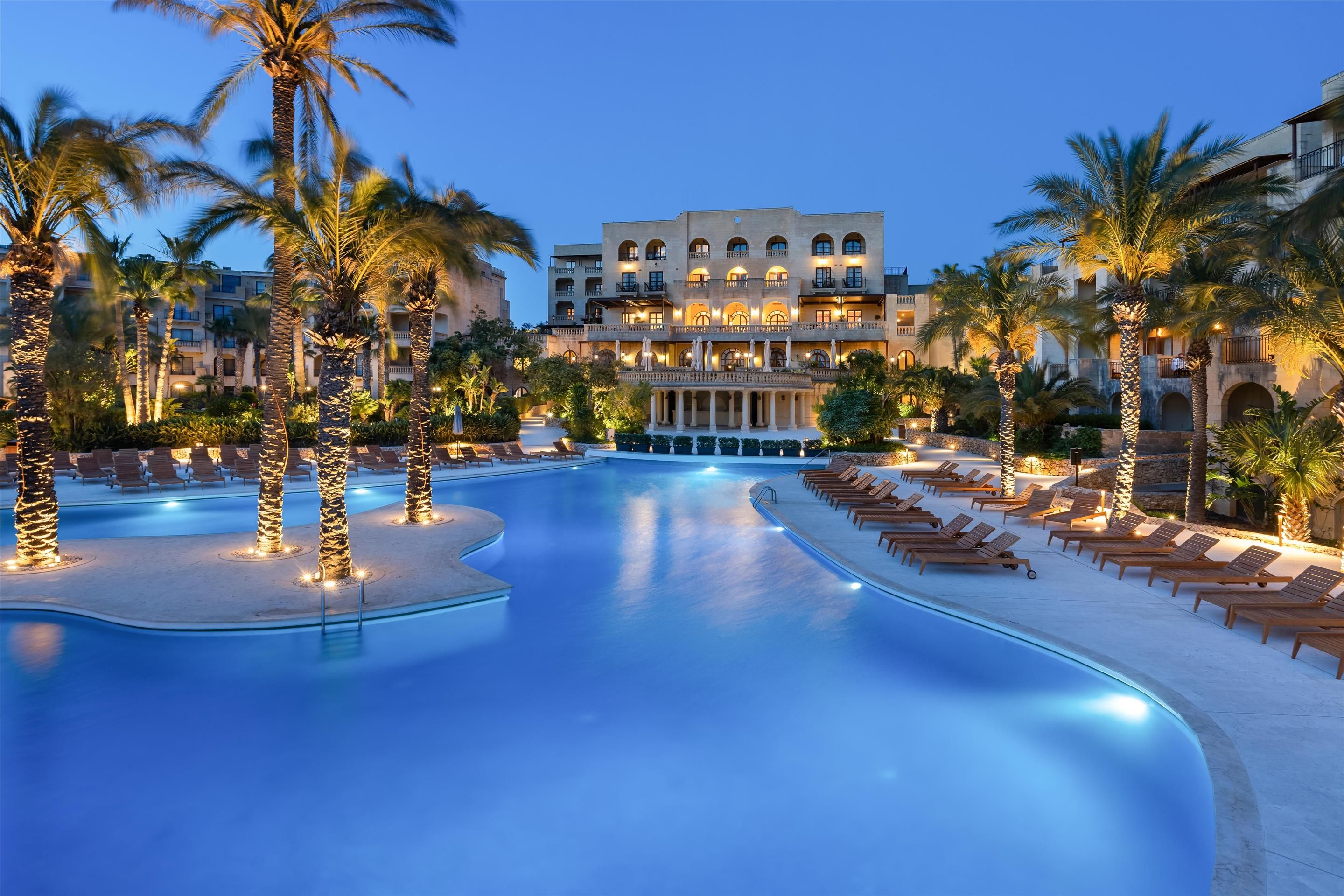 בריכה תמונה