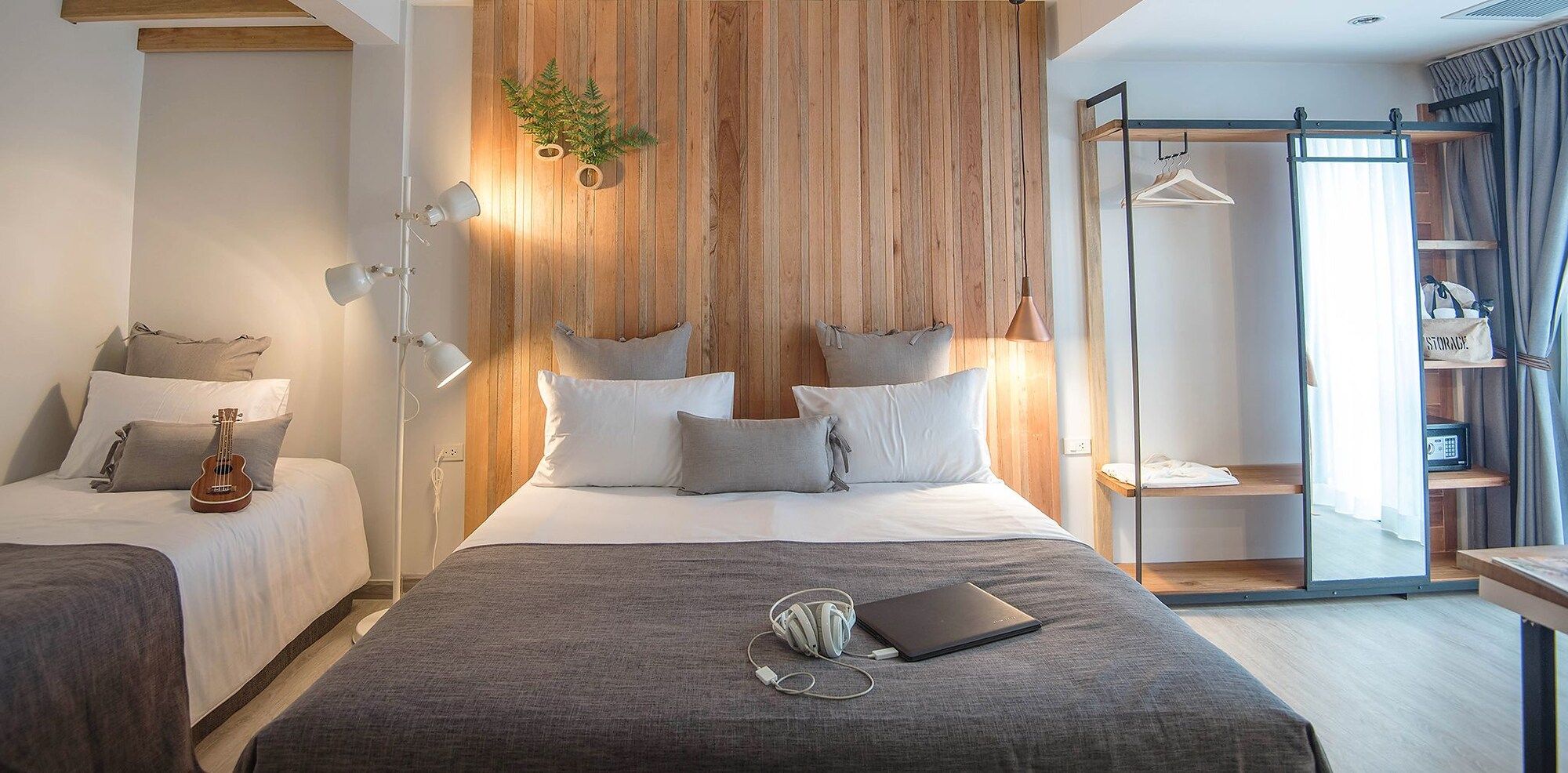 אחר