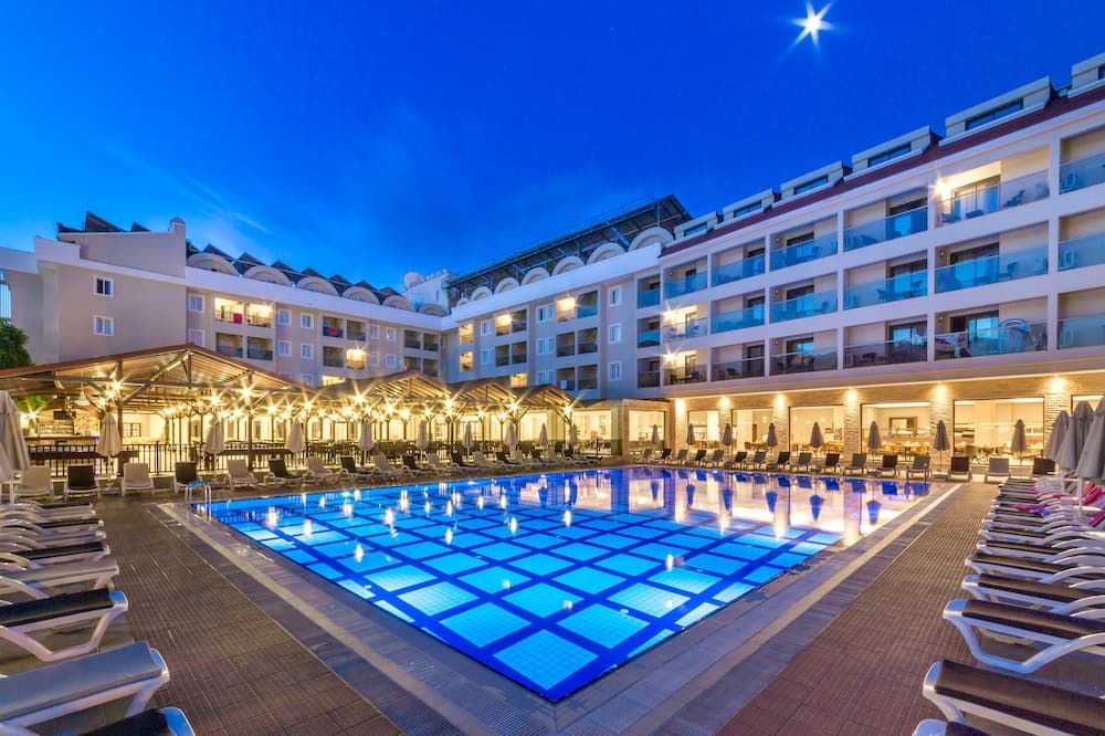 בריכה תמונה