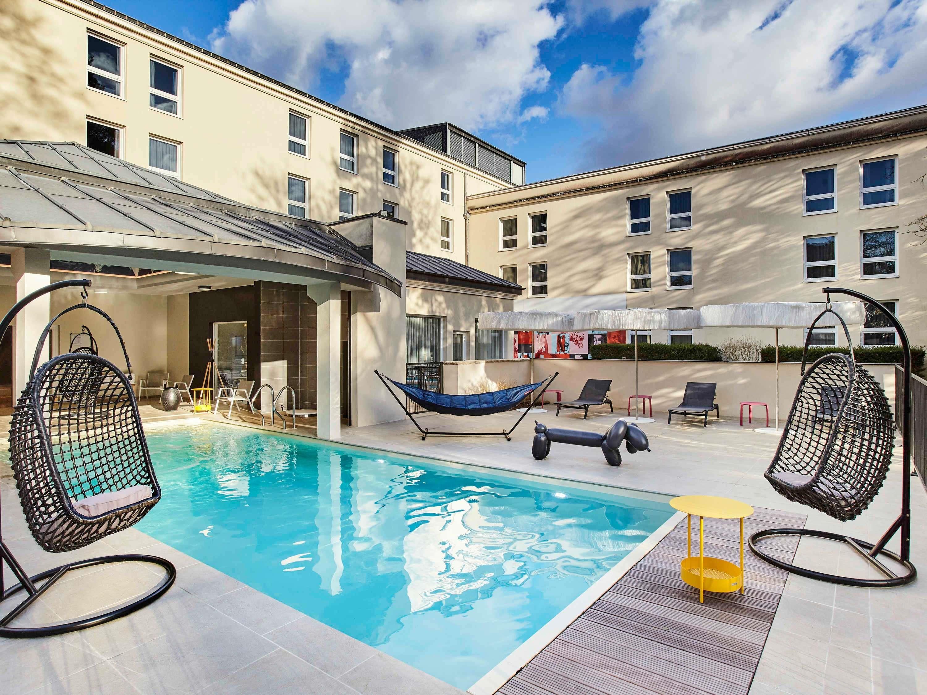 בריכה תמונה