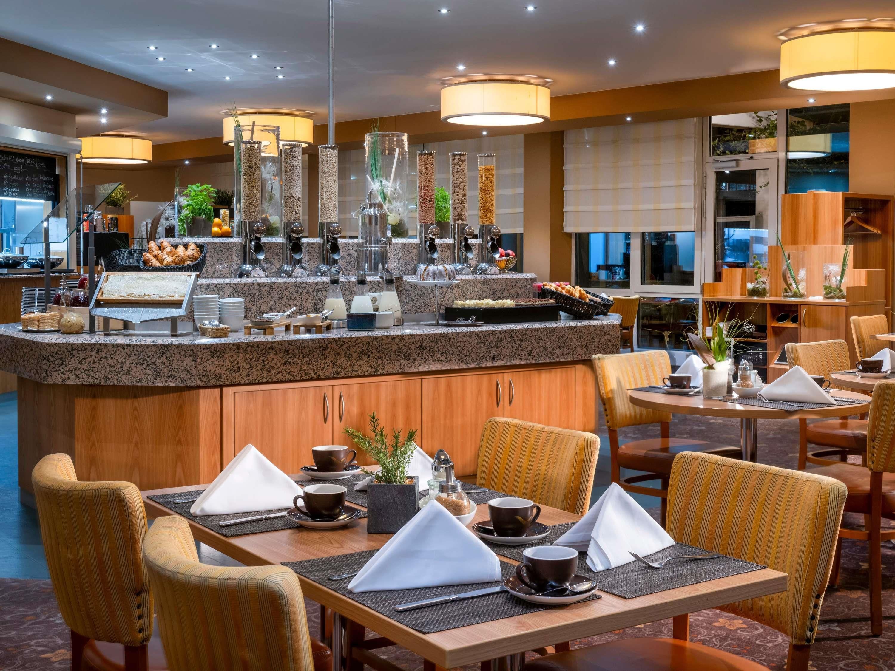 מסעדה תמונה