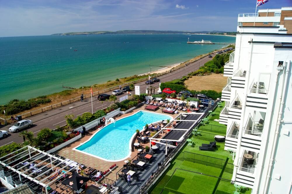 בריכה תמונה