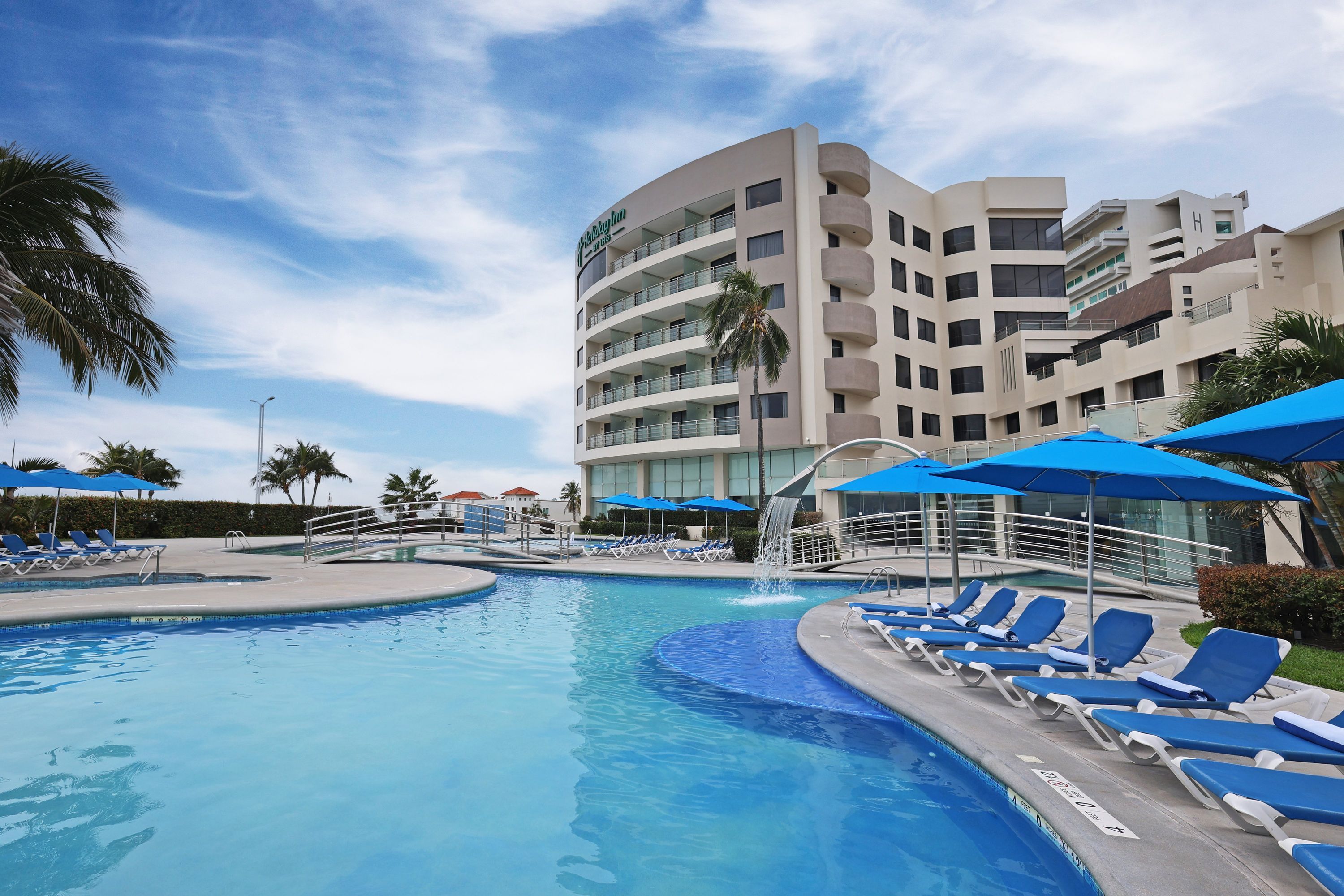 בריכה תמונה