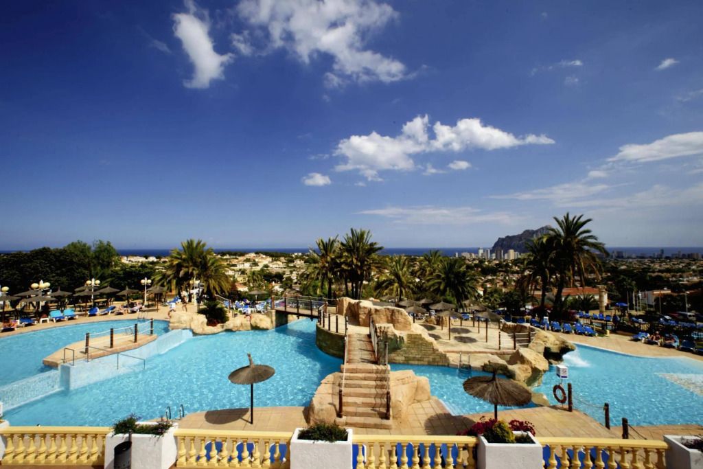 בריכה תמונה