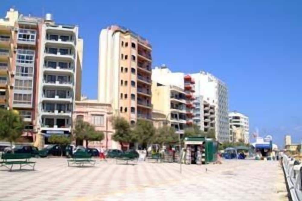 נוף חיצוני
