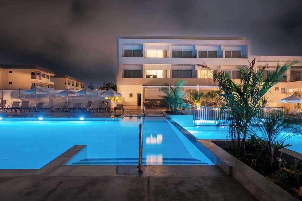 בריכה תמונה