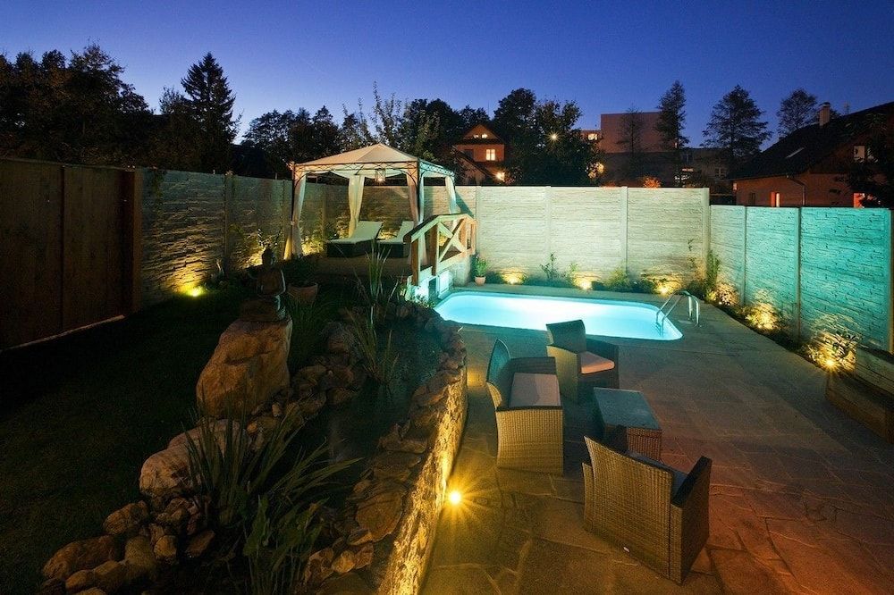 בריכה תמונה