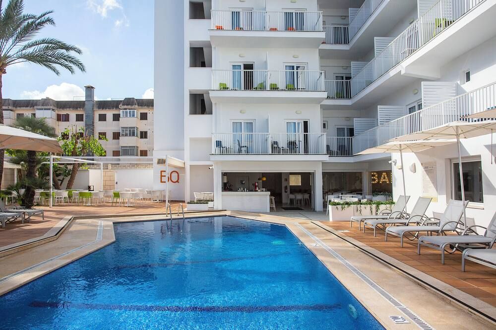 בריכה תמונה