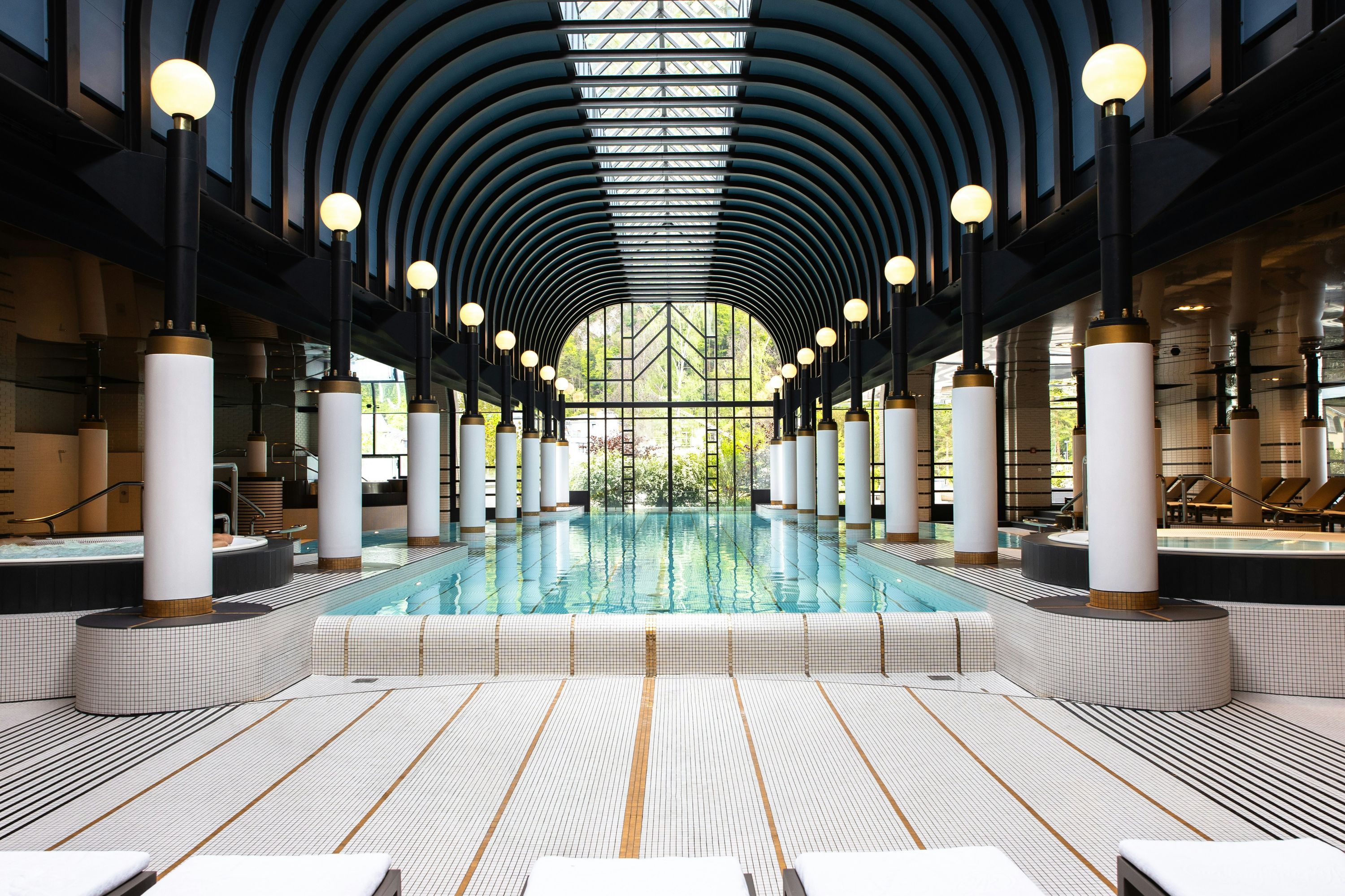 בריכה תמונה